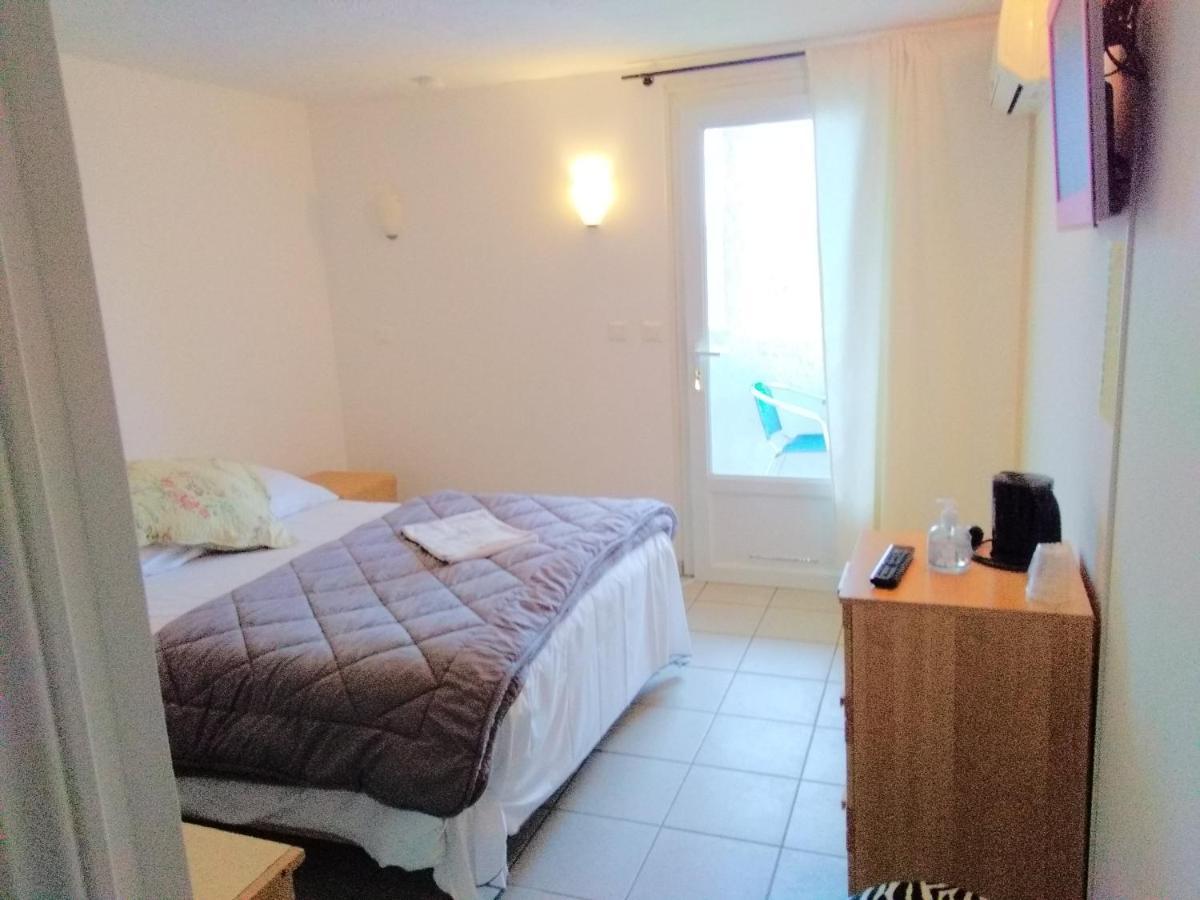 Auberge Villa Montaleigne Saint-Laurent-du-Var Bagian luar foto