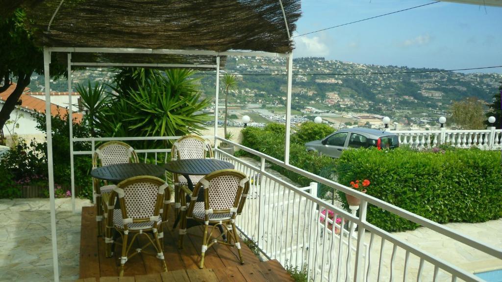 Auberge Villa Montaleigne Saint-Laurent-du-Var Bagian luar foto